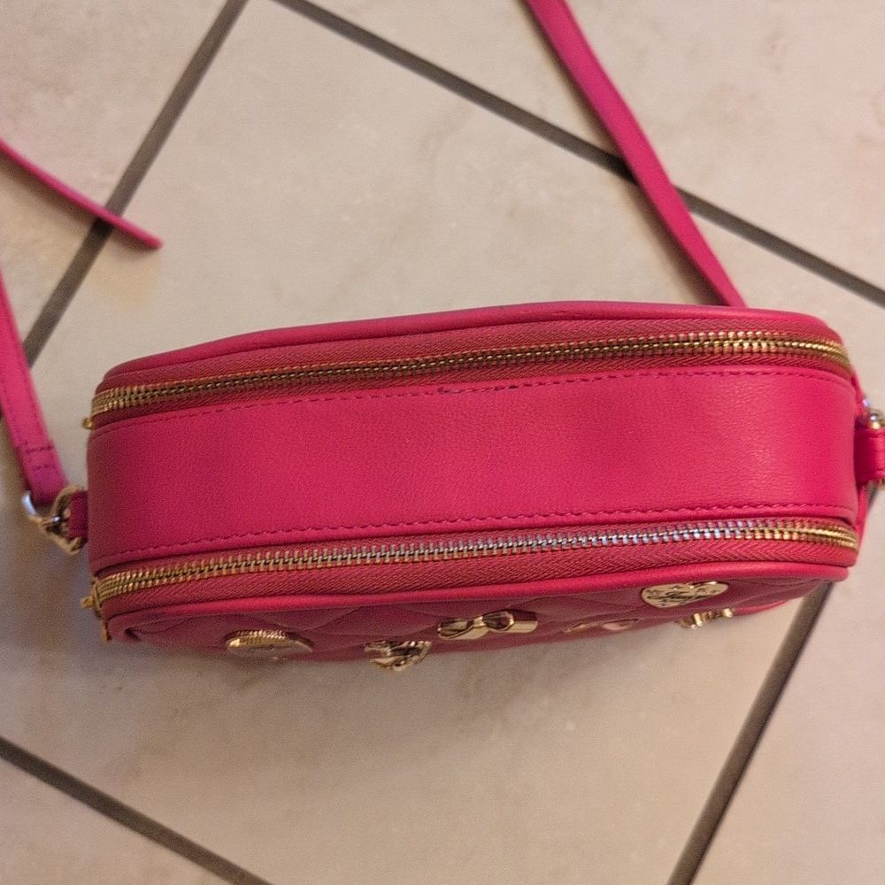 Juicy Couture "Girl Only" Quilted Hot Pink Crossbody With Cute Charms - Picture 7 of 14